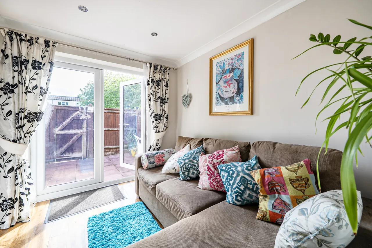 Salmond Close, Stanmore, HA7, photo 4