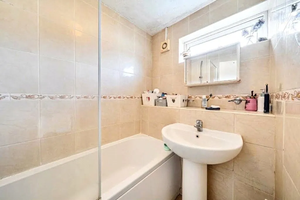 Salmond Close, Stanmore, HA7, photo 8