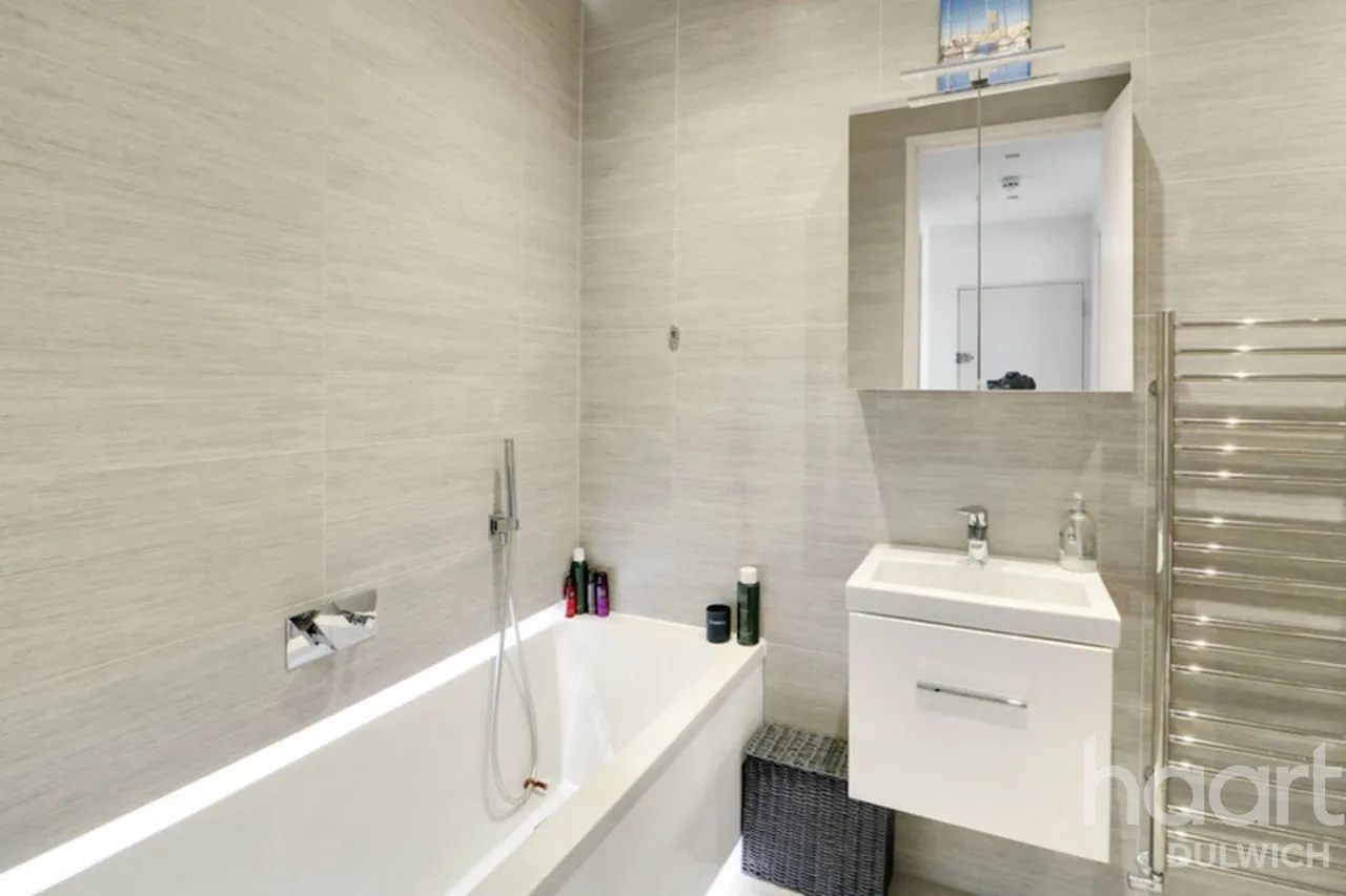Lordship Lane, London, SE22, photo 9