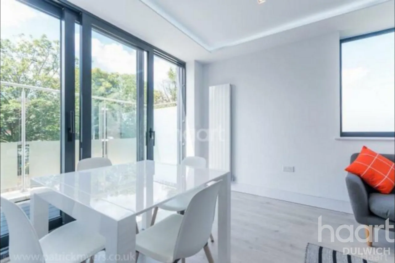 Lordship Lane, London, SE22, photo 11