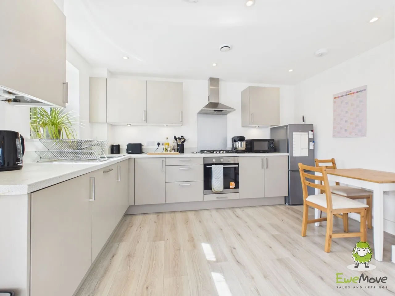 Appian Way, Chineham, RG24, photo 8