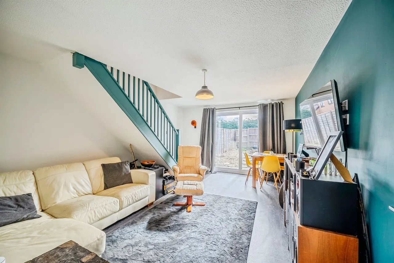Eastholme Avenue, Belmont, HR2, photo 5