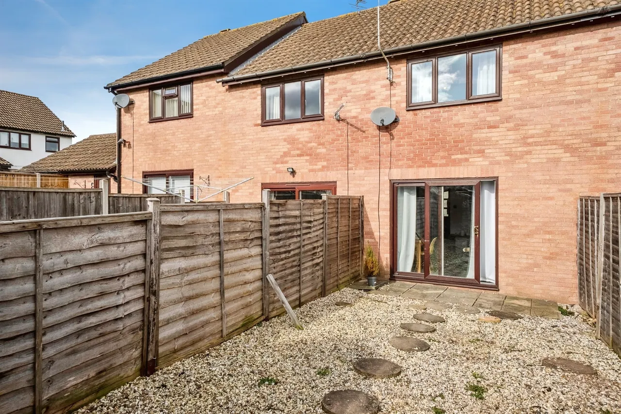 Eastholme Avenue, Belmont, HR2, photo 15
