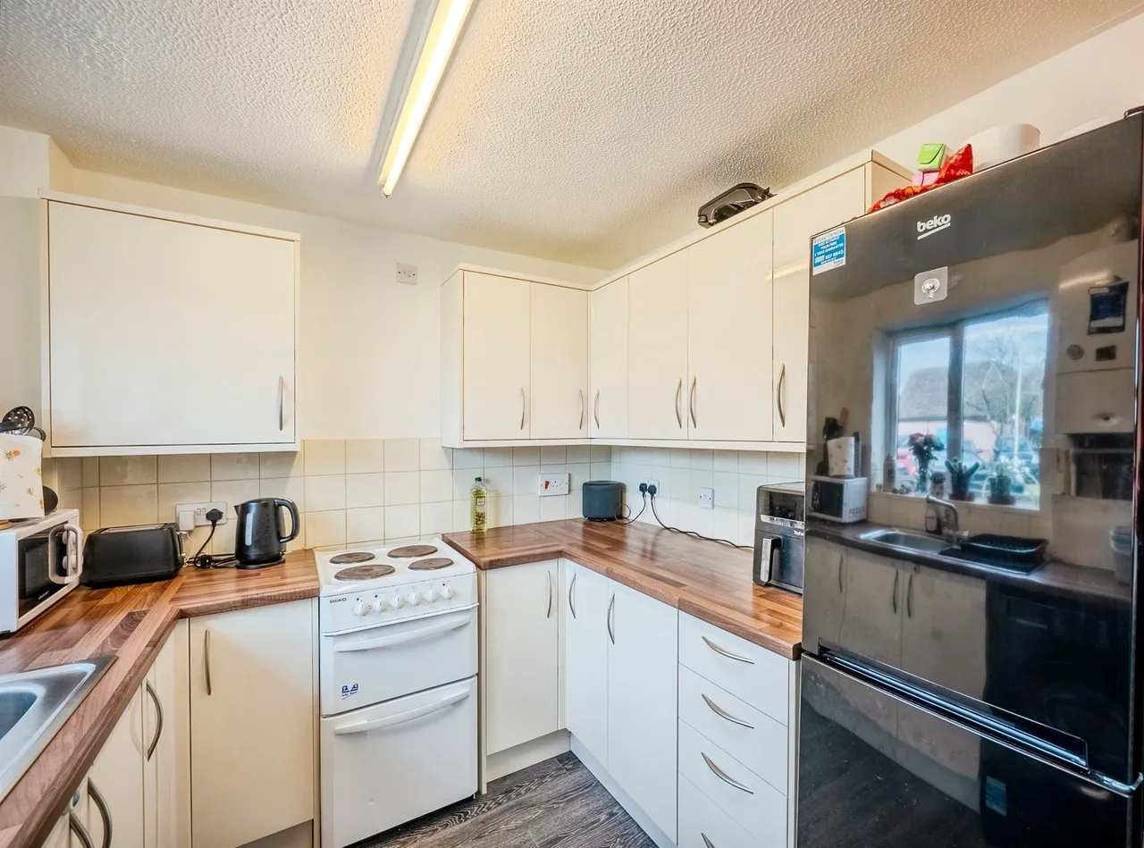 Eastholme Avenue, Belmont, HR2, photo 3