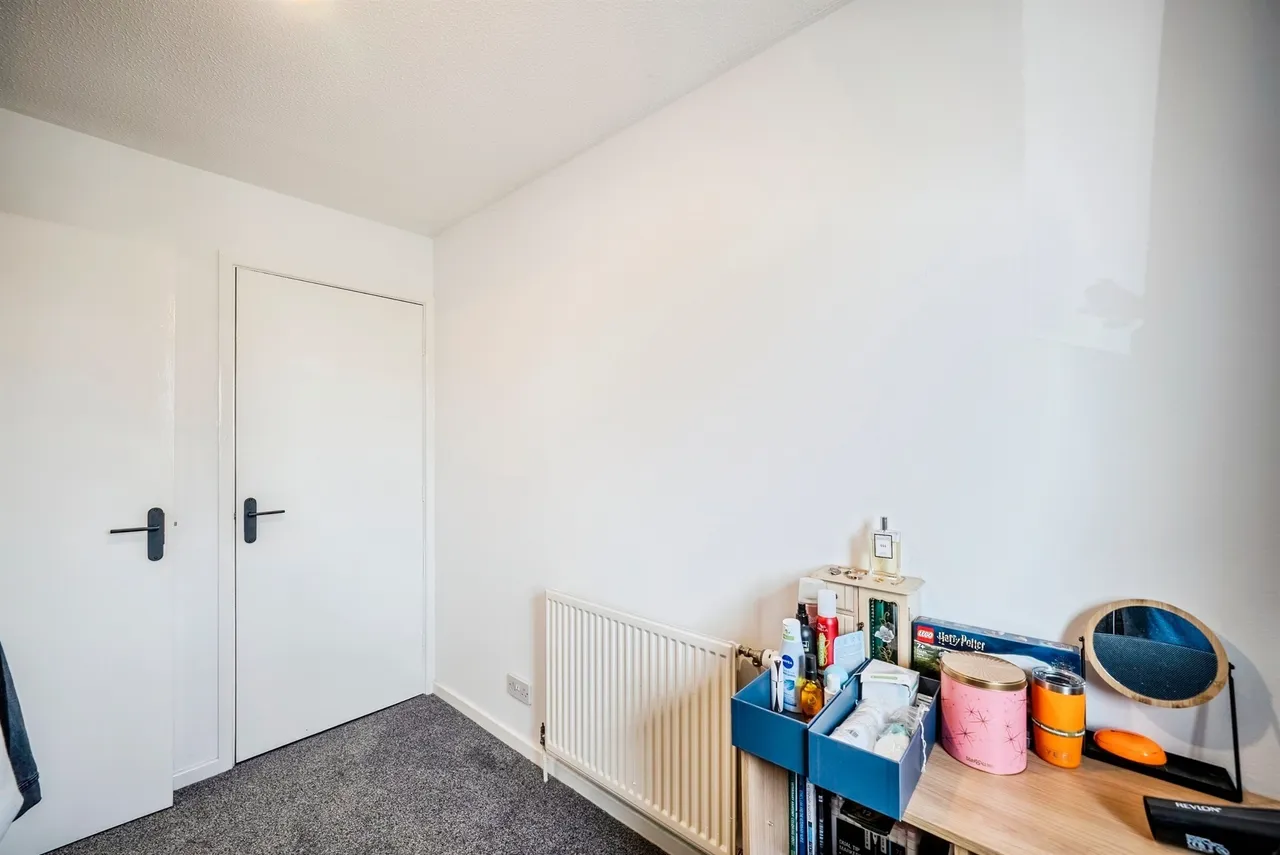 Eastholme Avenue, Belmont, HR2, photo 10