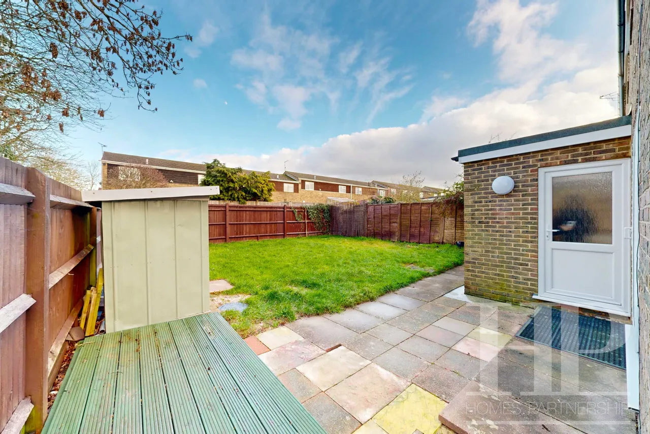 Borrowdale, Southgate, RH11, photo 5