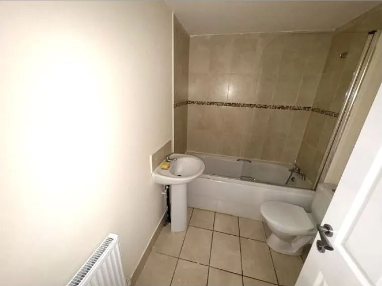 Valley House, Walthall St, CW2, photo 4