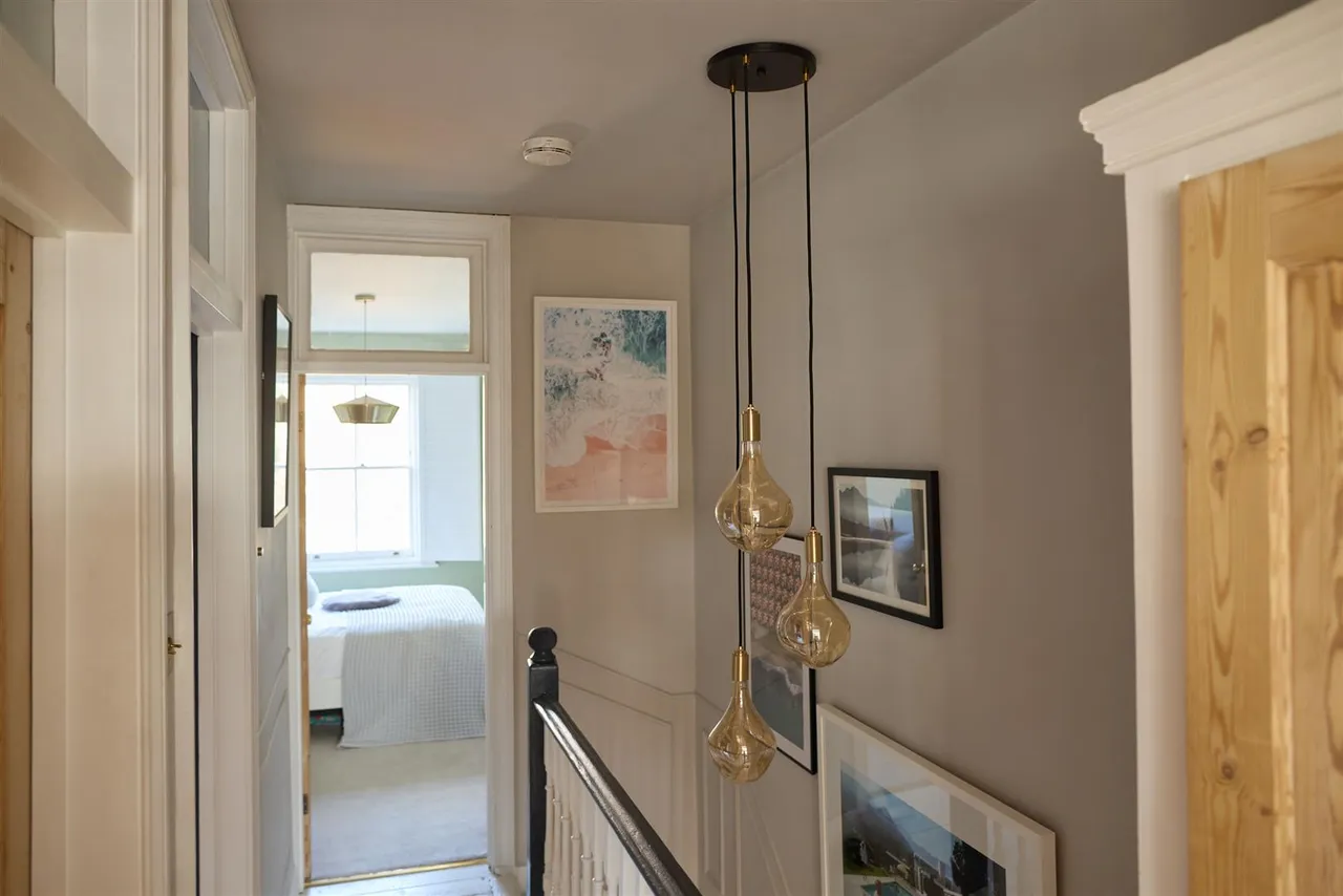 Upper Fairfield Road, Leatherhead, KT22, photo 12