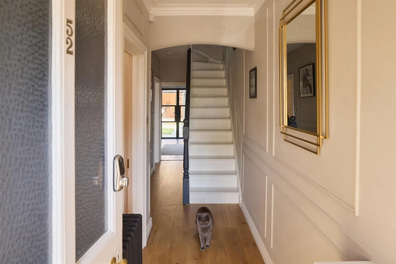 Upper Fairfield Road, Leatherhead, KT22, photo 11