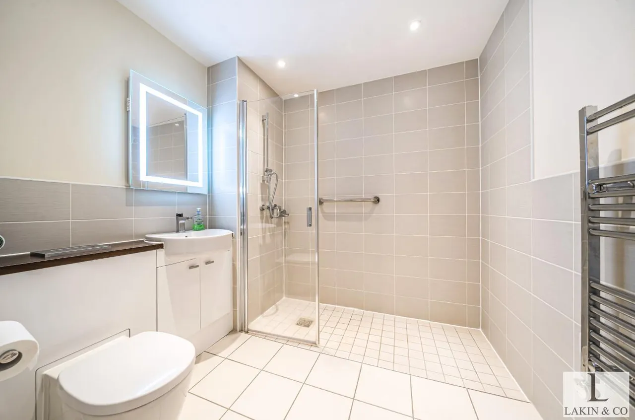 Josiah Drive, Ickenham, UB10 8FF, photo 7