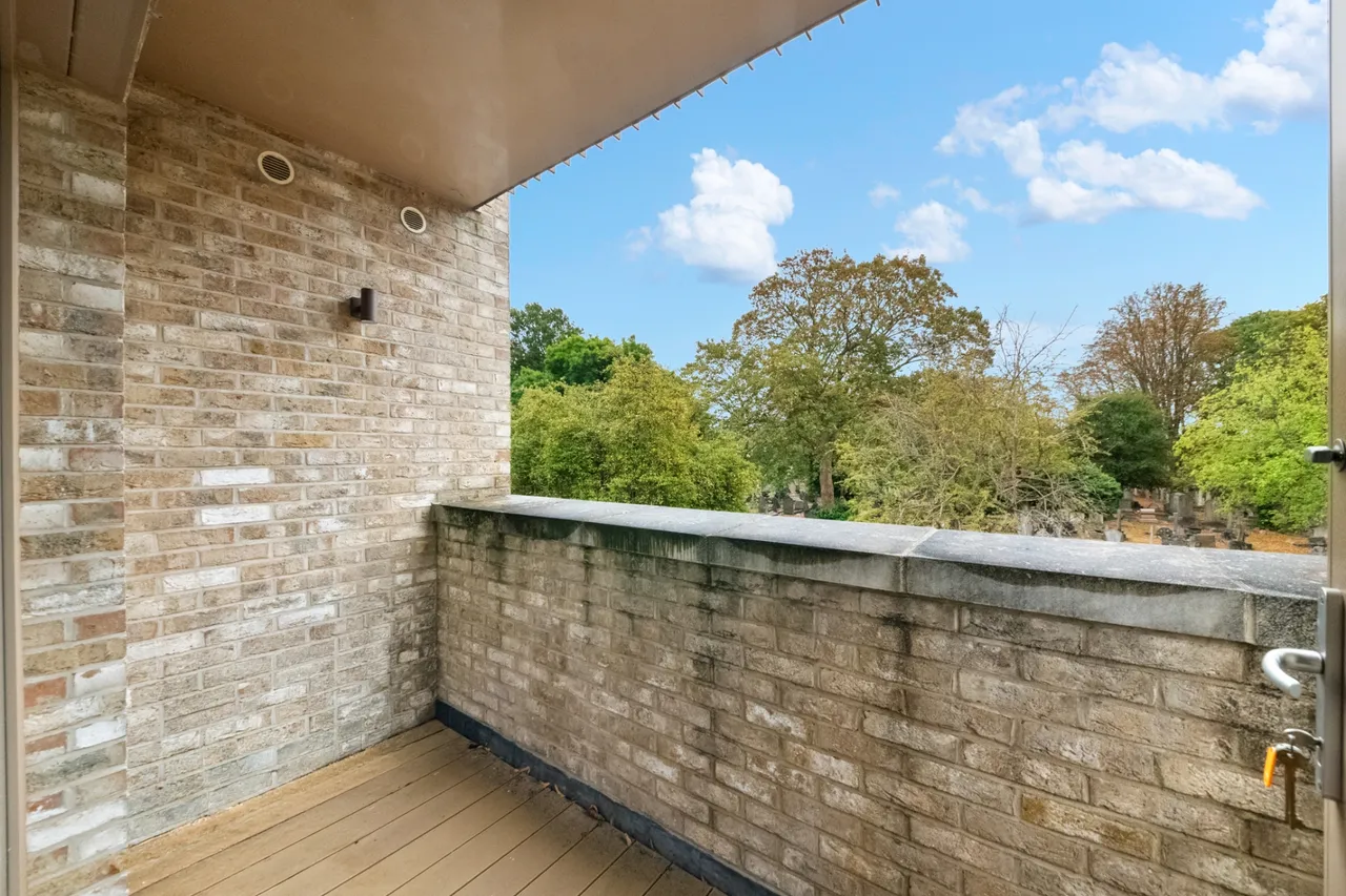 Uxbridge Road, Hanwell, W7, photo 11