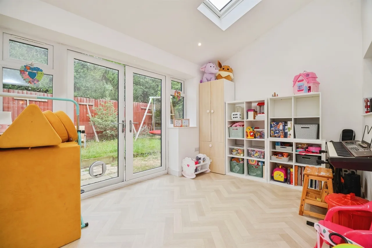 Staveley Grove, Stockton-On-Tees, photo 8