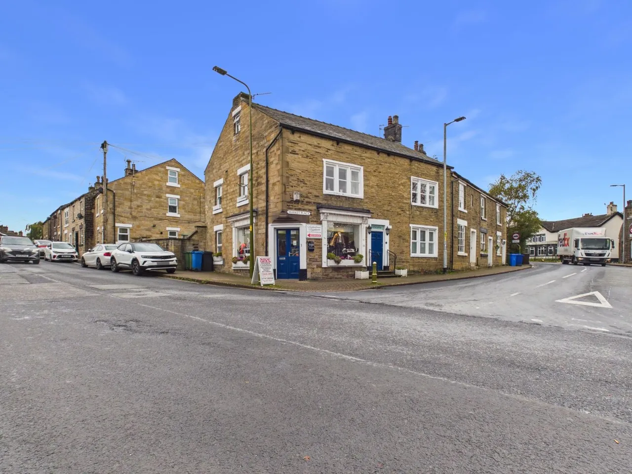 4 bed house for sale, Market Place, Mottram, SK14