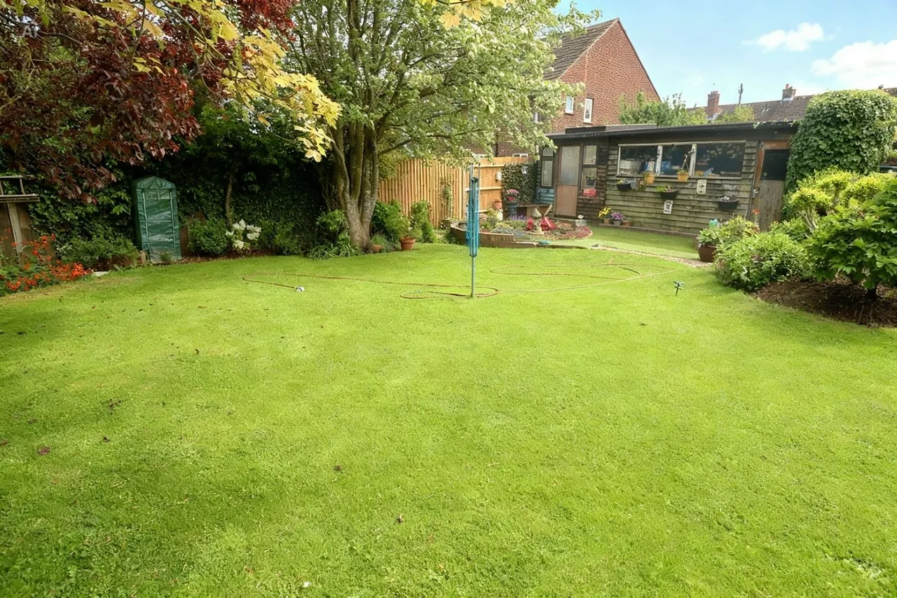 Dukes Road, PE19, photo 17