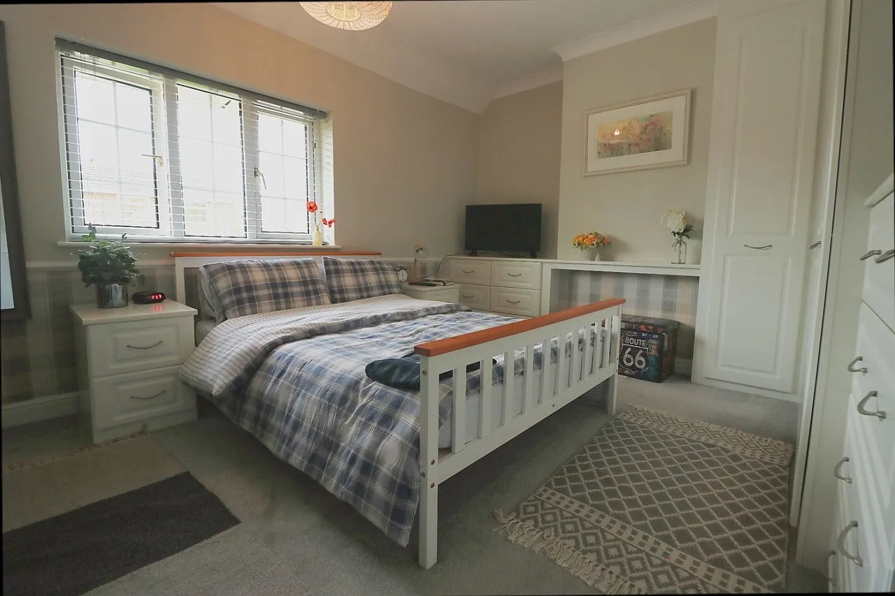 Dukes Road, PE19, photo 9