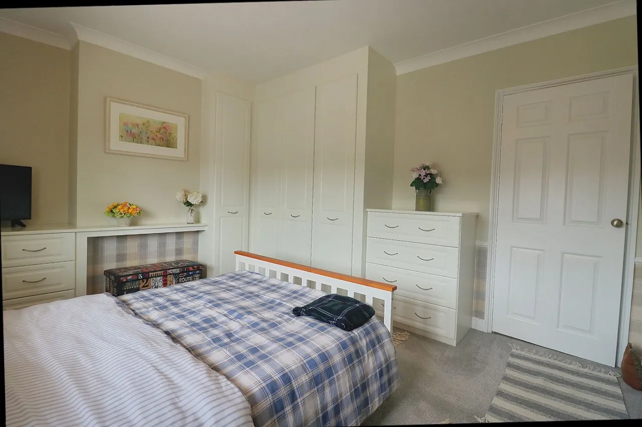 Dukes Road, PE19, photo 10