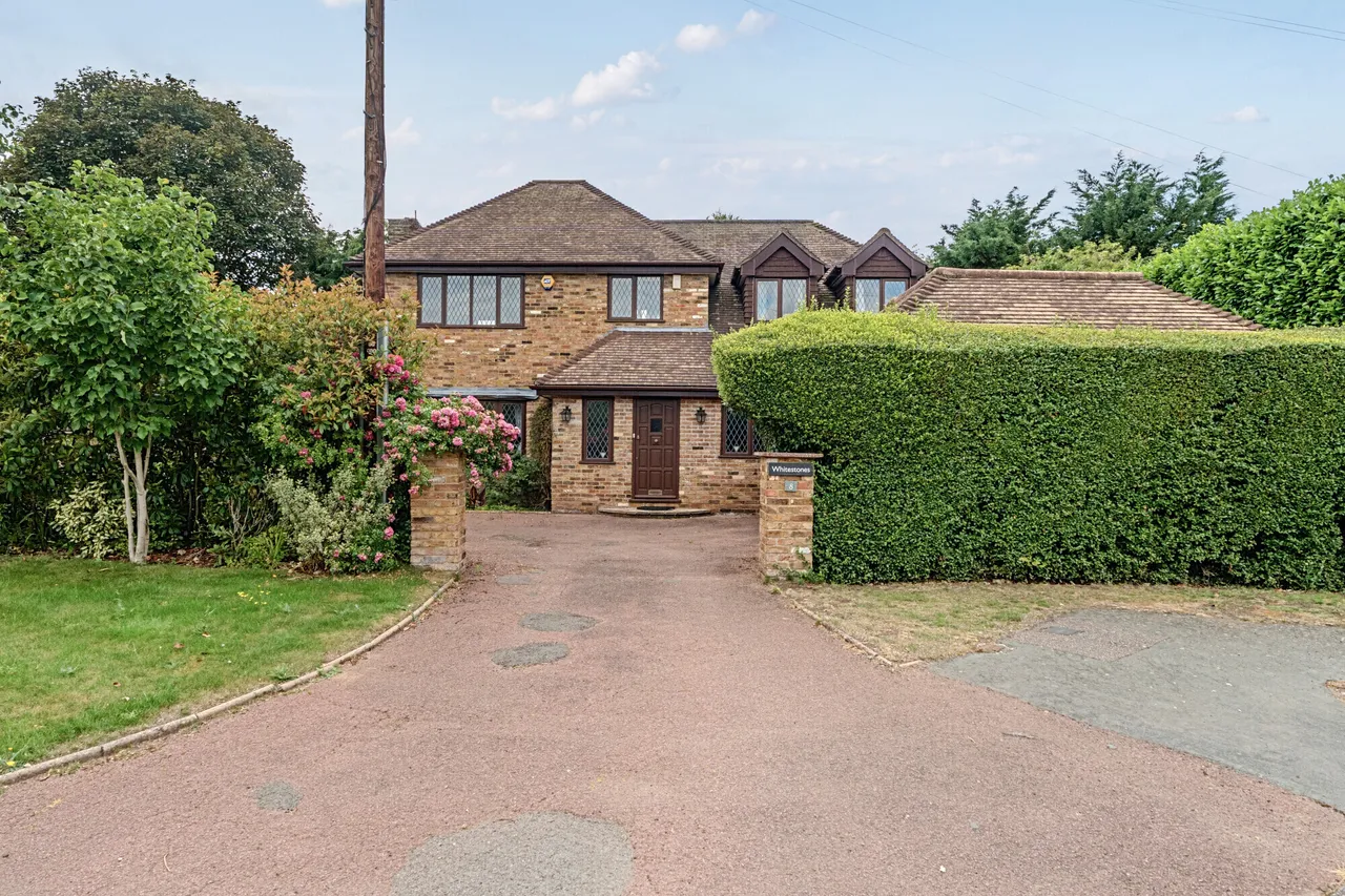 Llanbury Close, Gerrards Cross, SL9, photo 2
