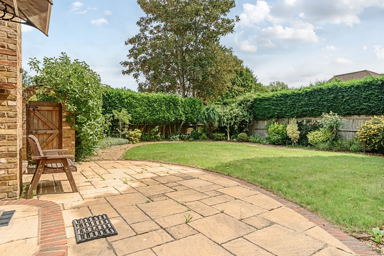 Llanbury Close, Gerrards Cross, SL9, photo 3