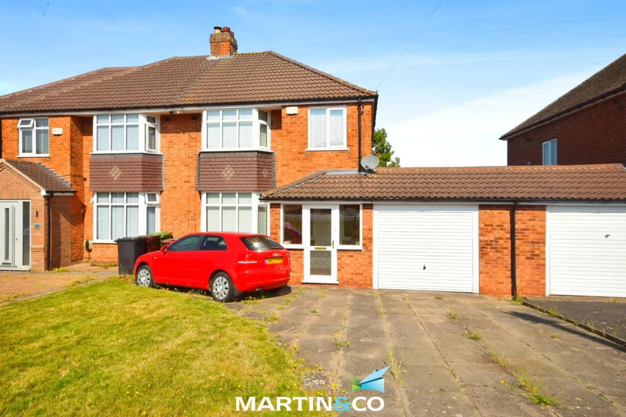 3 bed house for sale — Old Lode Lane, Solihull