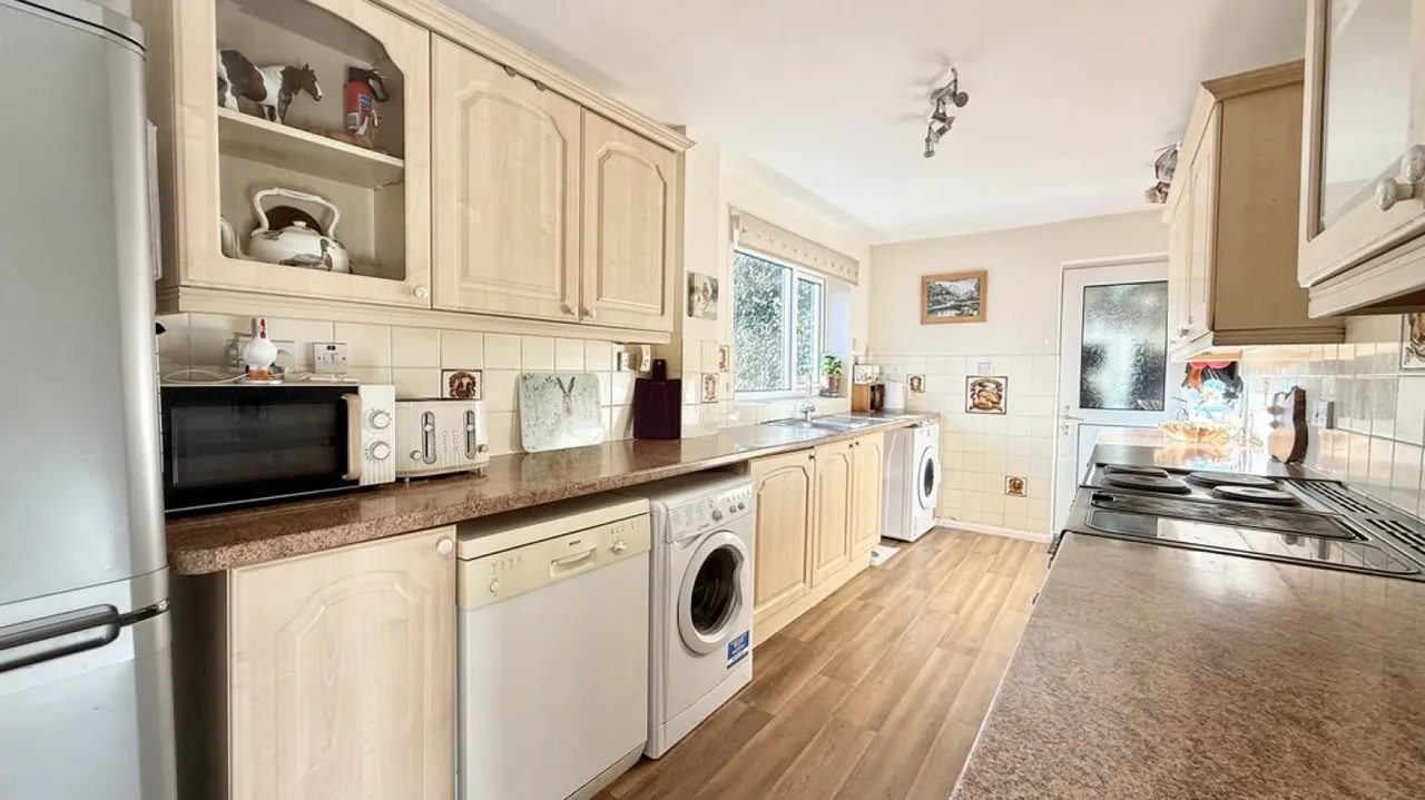 Clay Close, Dilton Marsh, photo 4