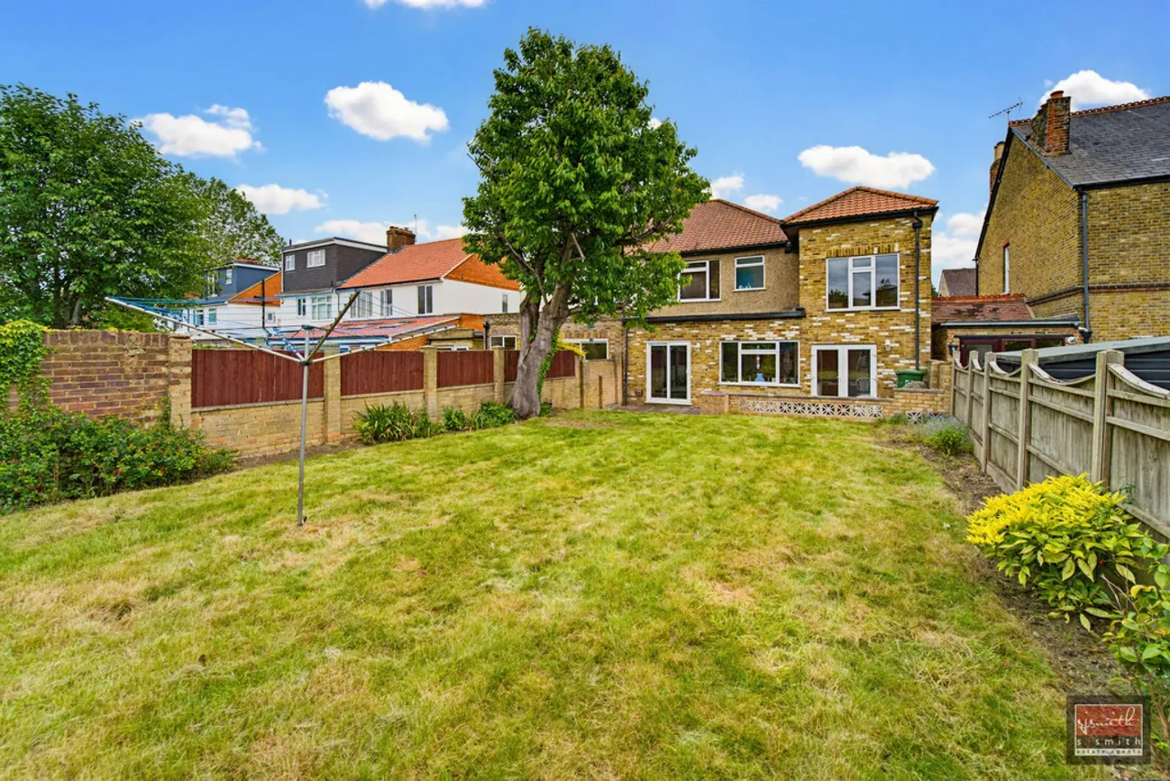 Rosefield Road, Staines-upon-Thames, TW18, photo 20