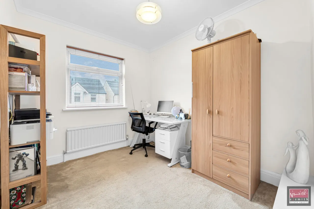 Rosefield Road, Staines-upon-Thames, TW18, photo 17
