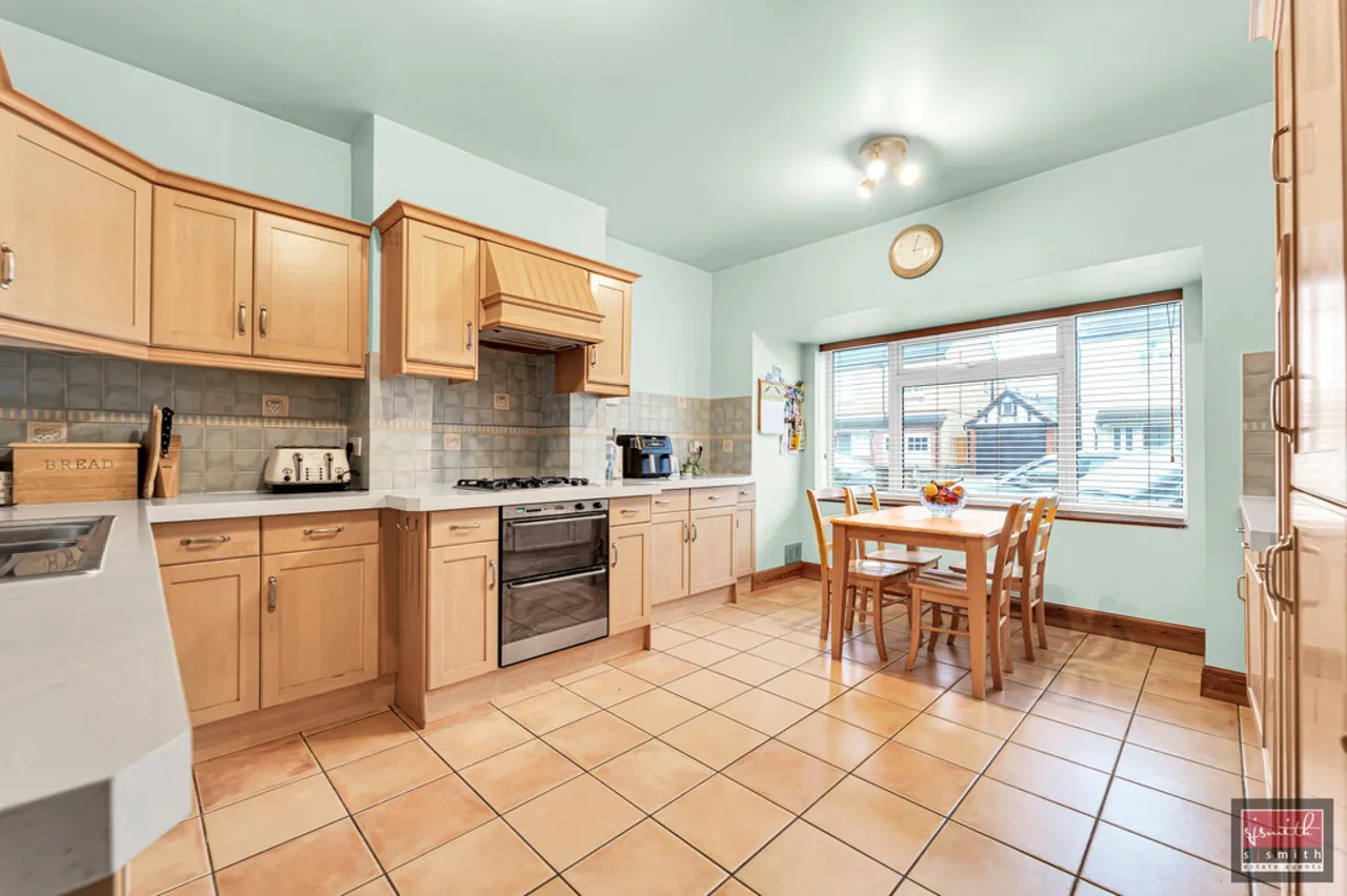 Rosefield Road, Staines-upon-Thames, TW18, photo 6