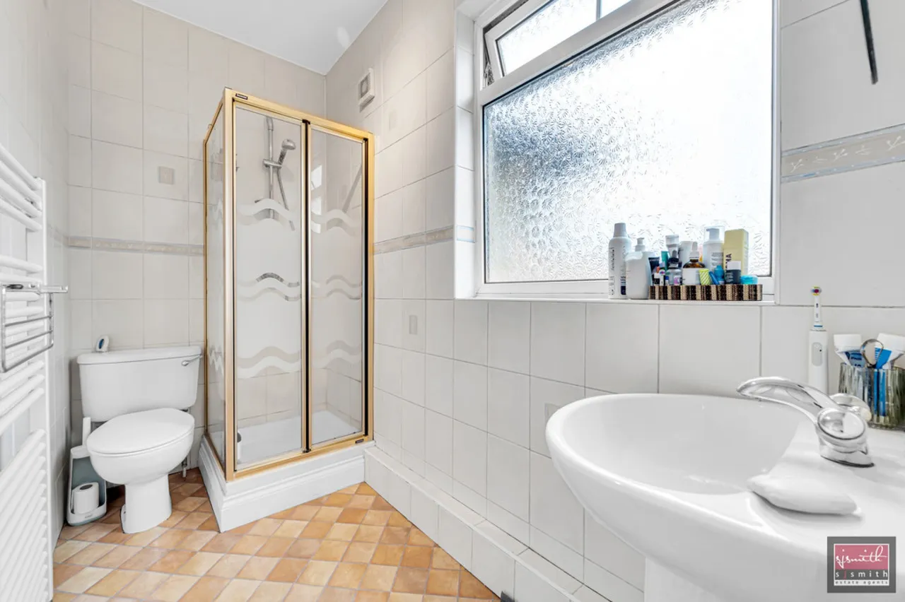 Rosefield Road, Staines-upon-Thames, TW18, photo 10