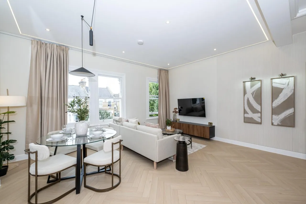 2 bed flat for sale, Fernhead Road, Queens Park, W9