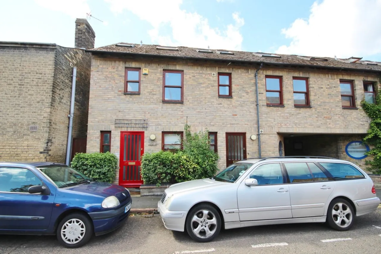 3 bed house to rent — Paradise Street