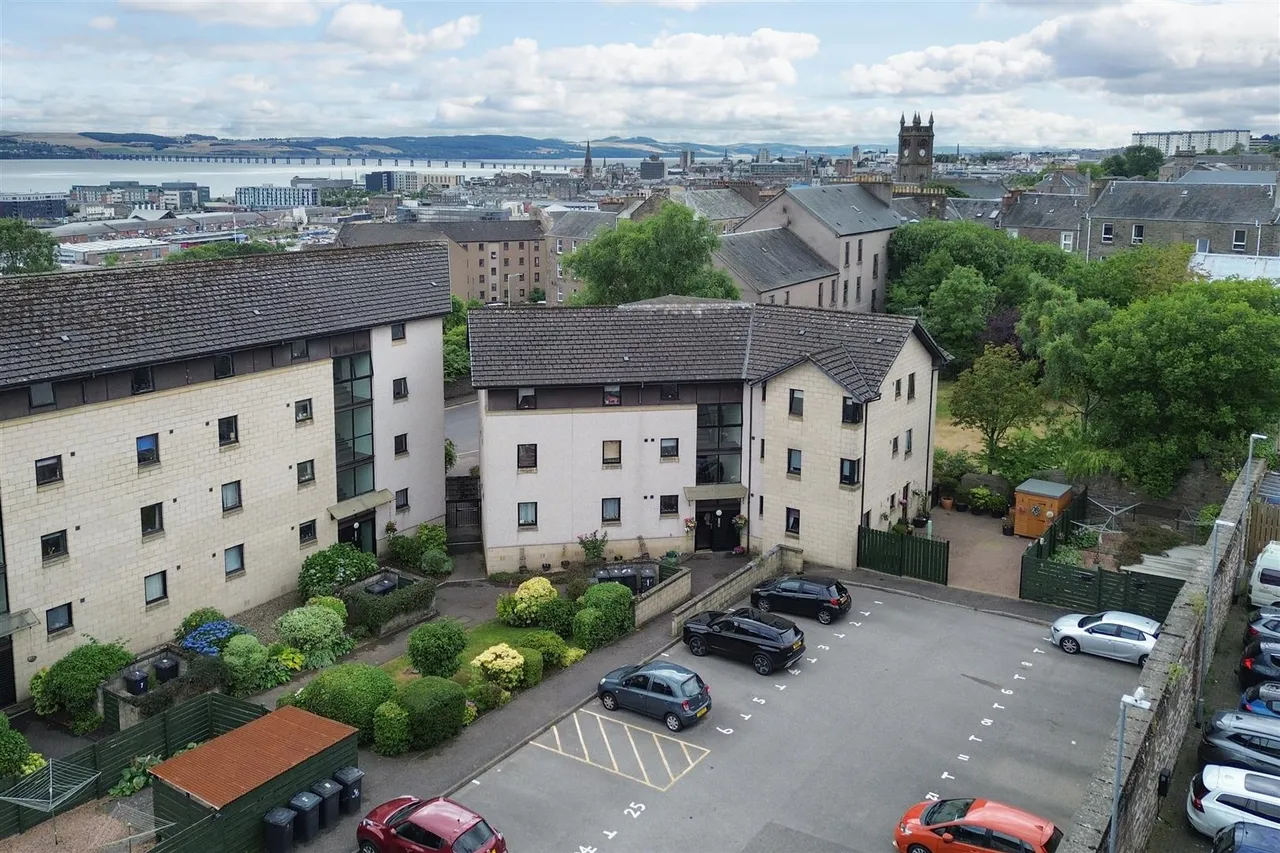 Arbroath Road, Dundee, photo 16