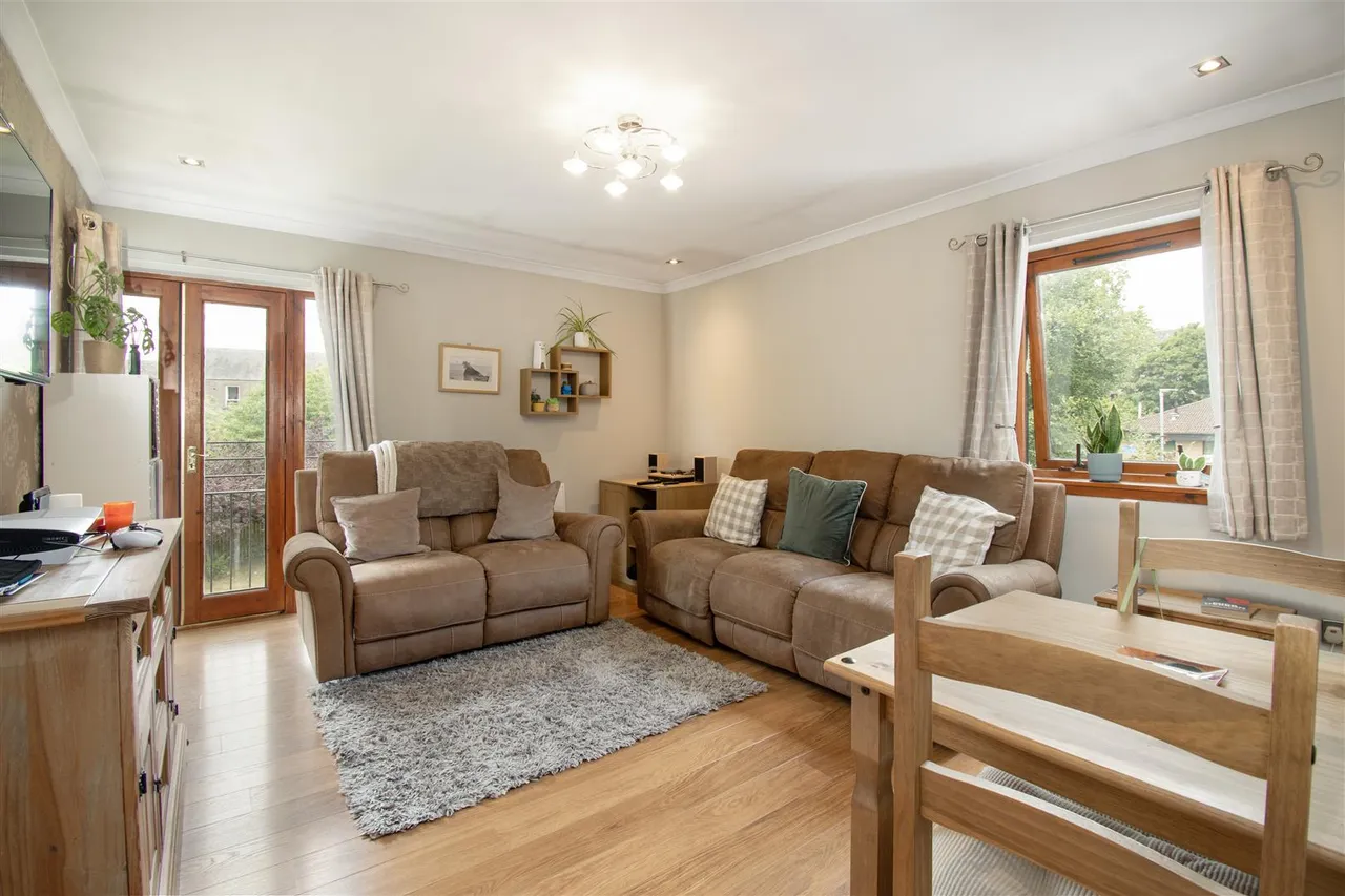 2 bed flat for sale, Arbroath Road, Dundee