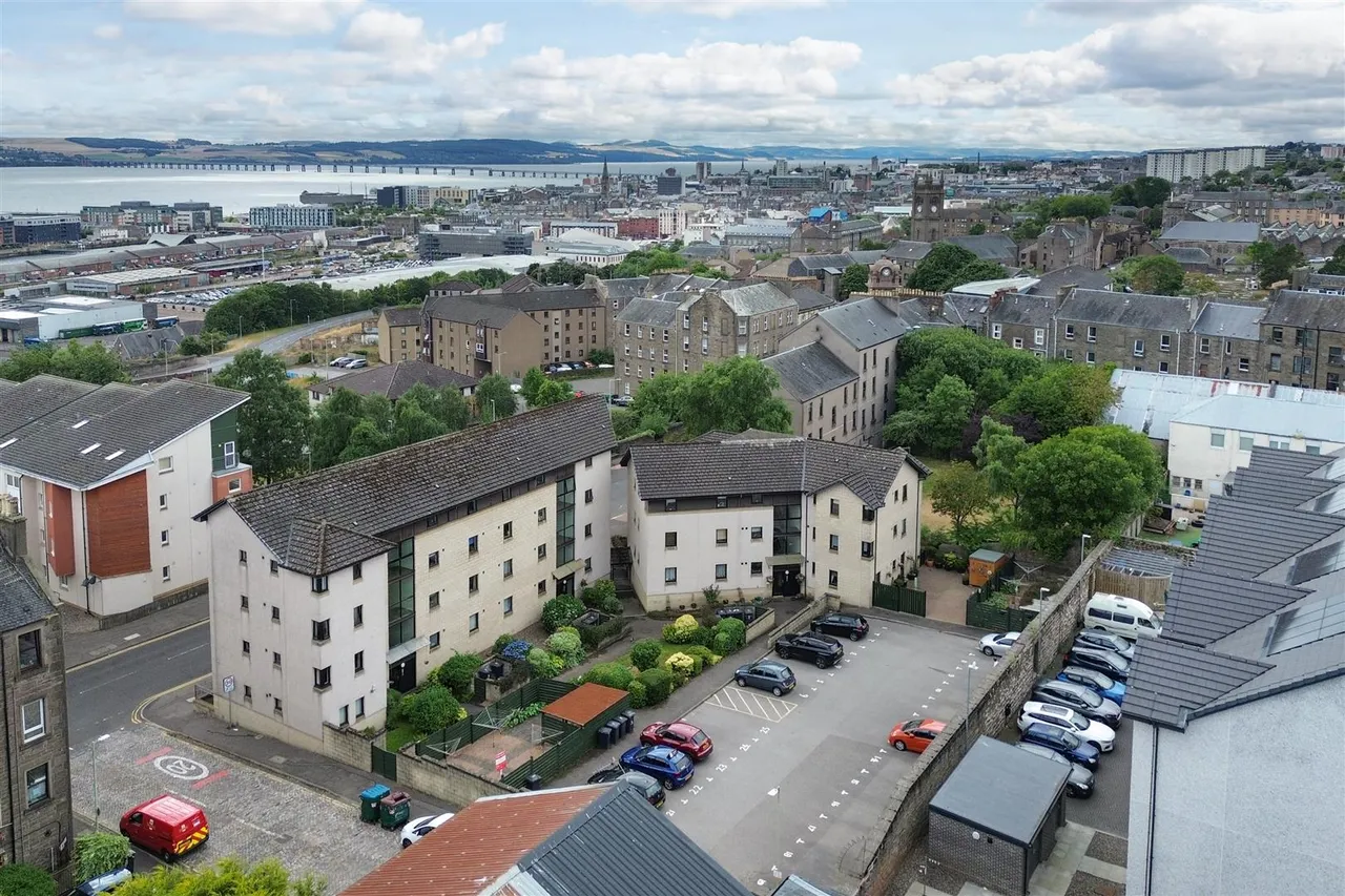 Arbroath Road, Dundee, photo 17