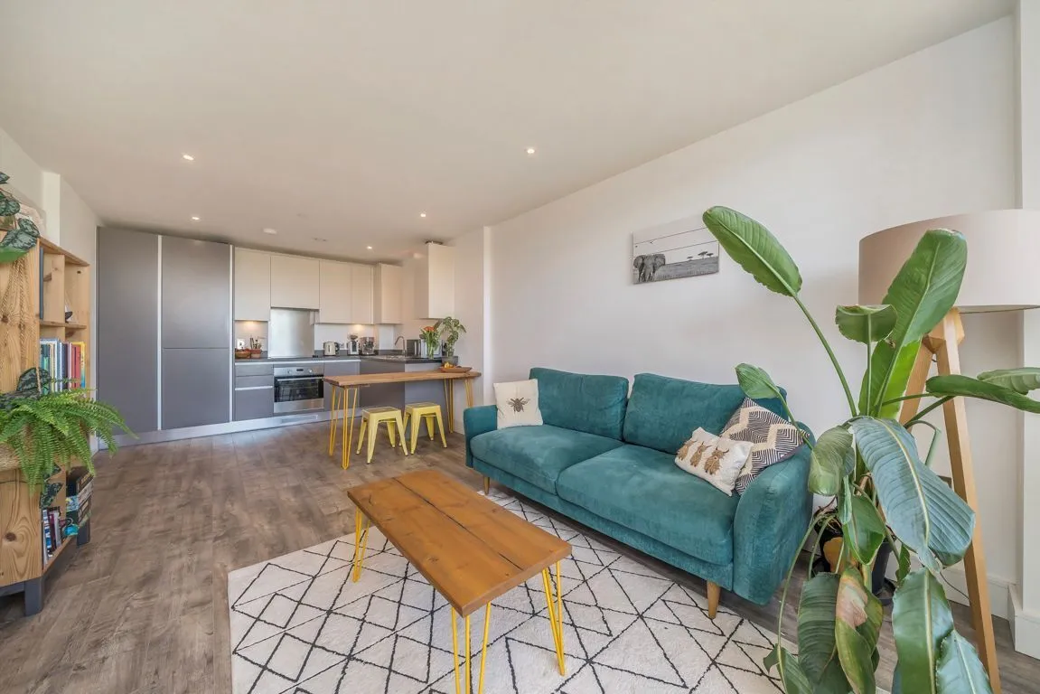 Churchfield Road, W3, photo 3