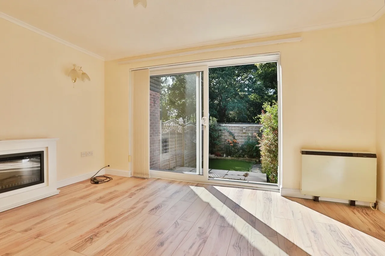 Burnham Road, Burton, BH23, photo 4