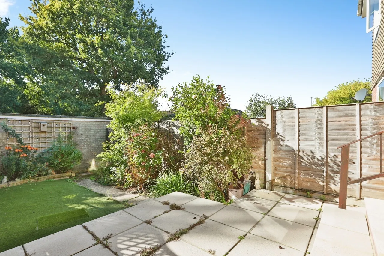 Burnham Road, Burton, BH23, photo 2