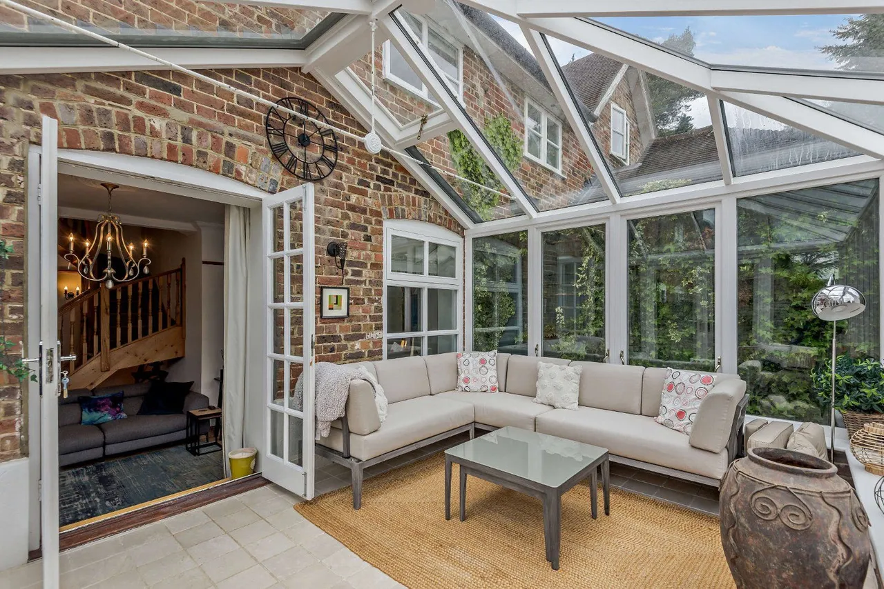 Verdley Place, Fernhurst, Haslemere, Surrey, GU27 3ER, photo 9