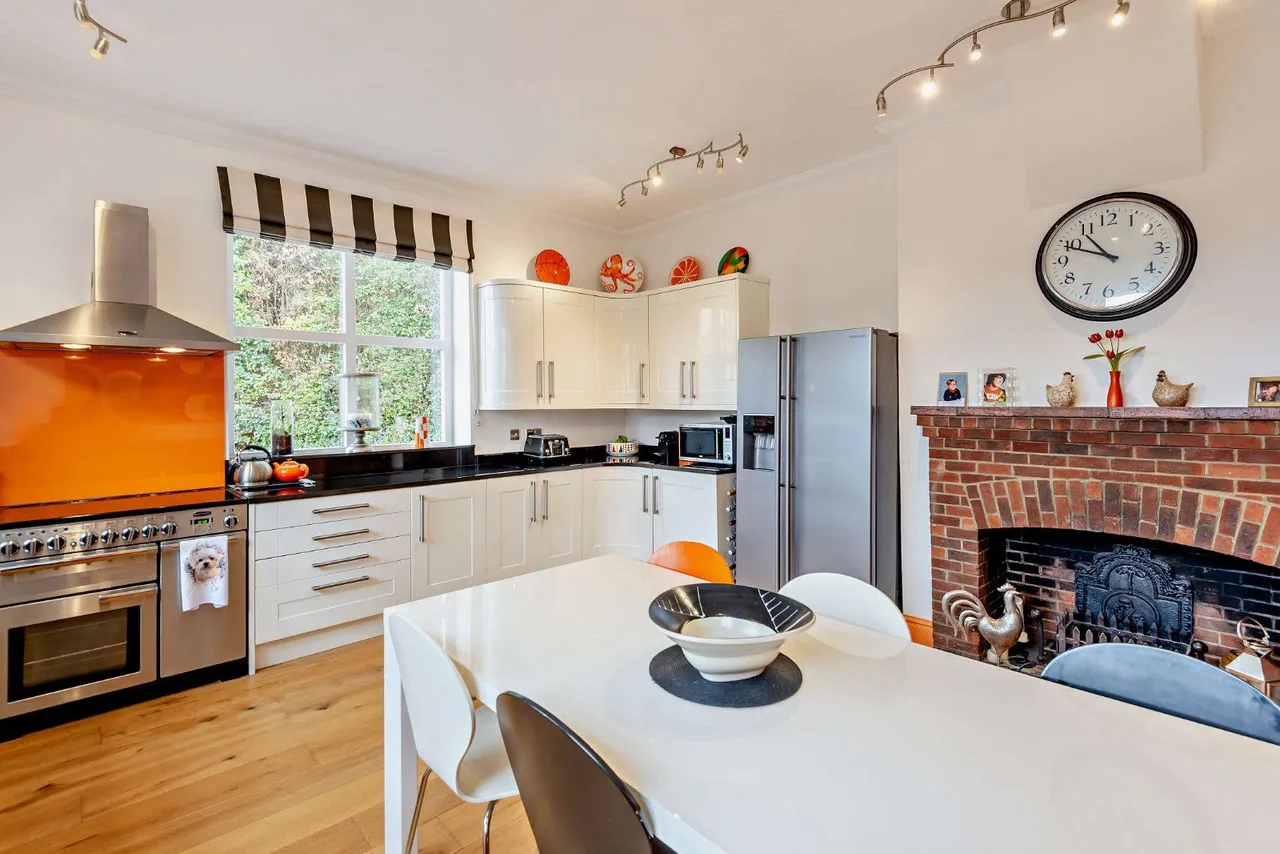 Verdley Place, Fernhurst, Haslemere, Surrey, GU27 3ER, photo 6