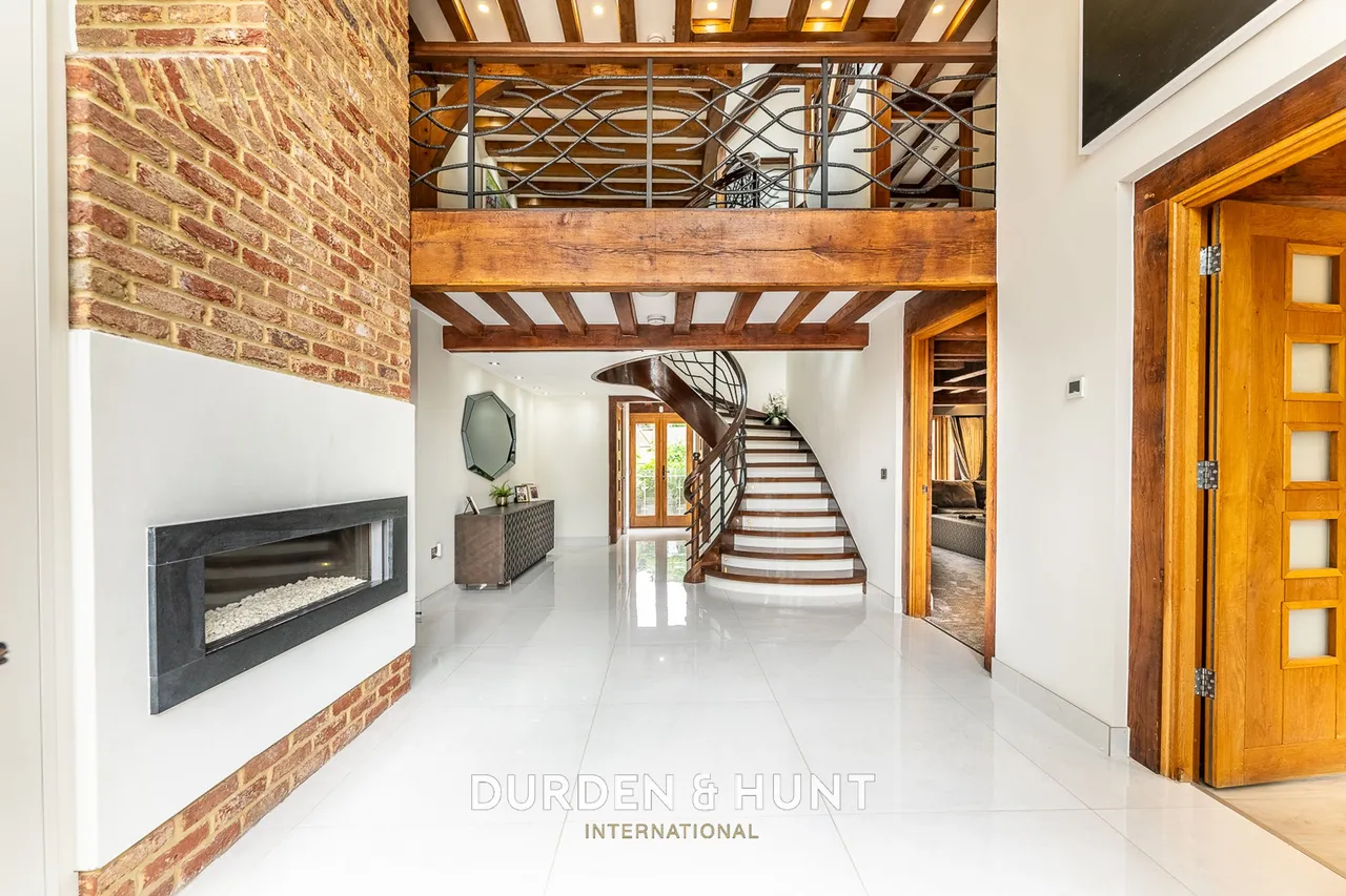 Traps Hill, Loughton, IG10, photo 4