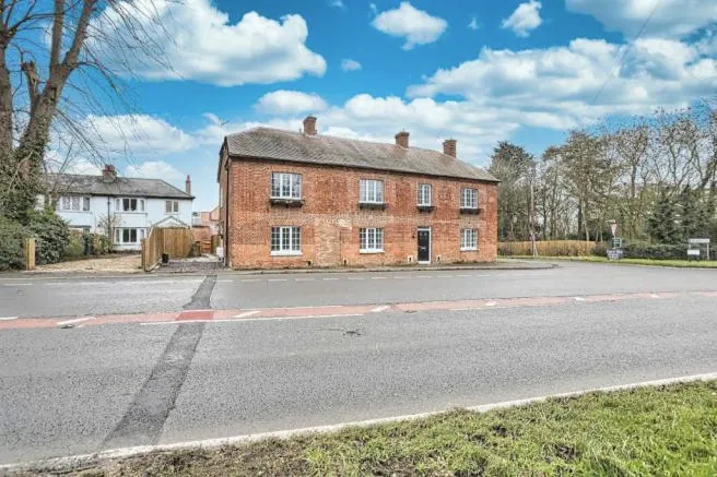 2 bed flat to rent, Elton-On-The-Hill, Nottingham, NG13