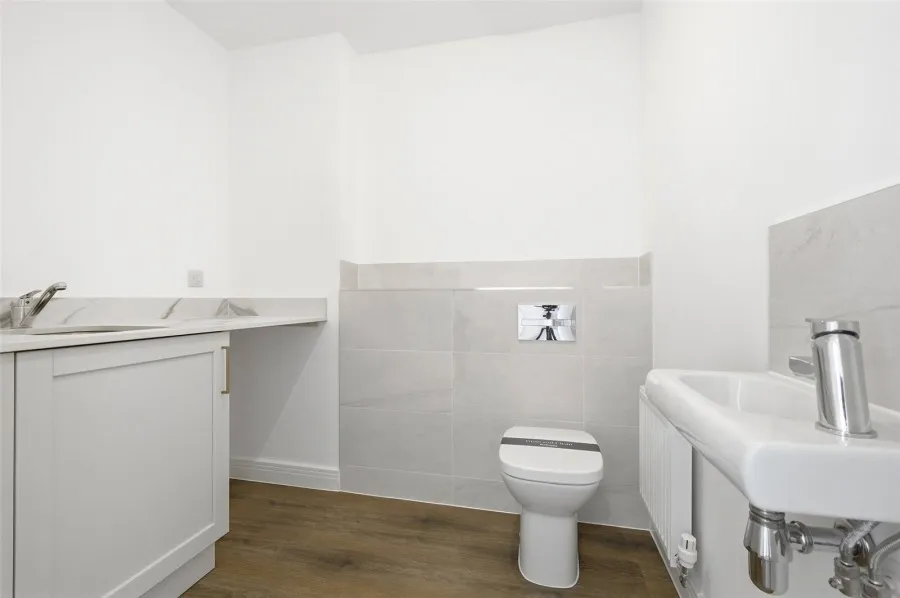 with 4 bedrooms in Saffron Walden, CB11, photo 13
