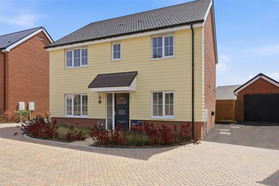 with 4 bedrooms in Saffron Walden, CB11, photo 16