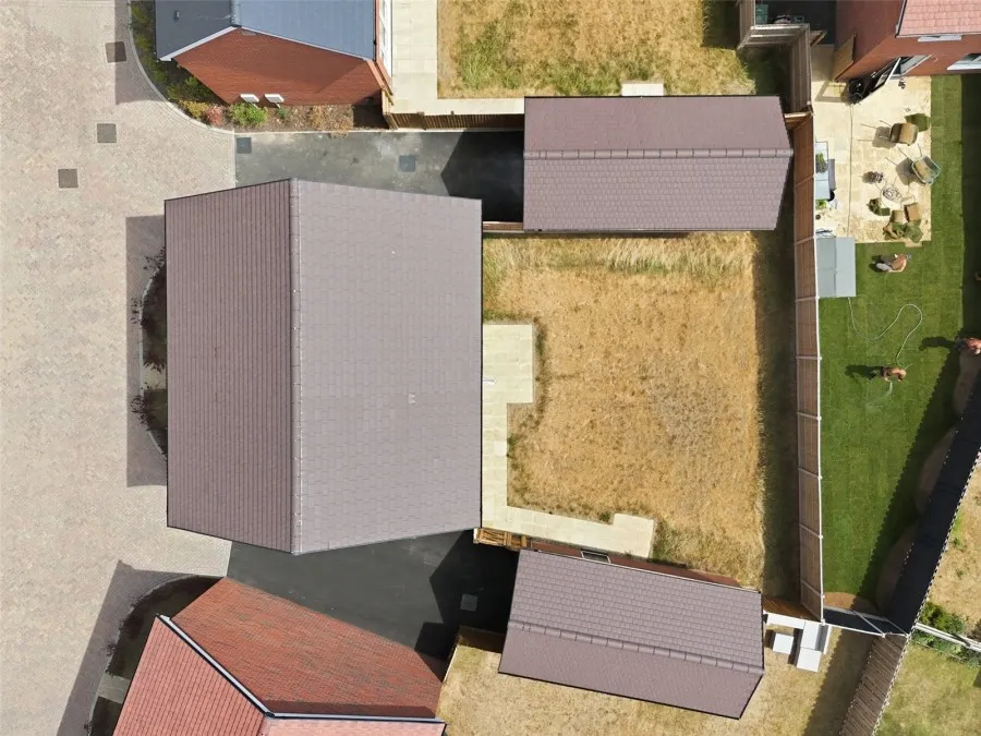 with 4 bedrooms in Saffron Walden, CB11, photo 15