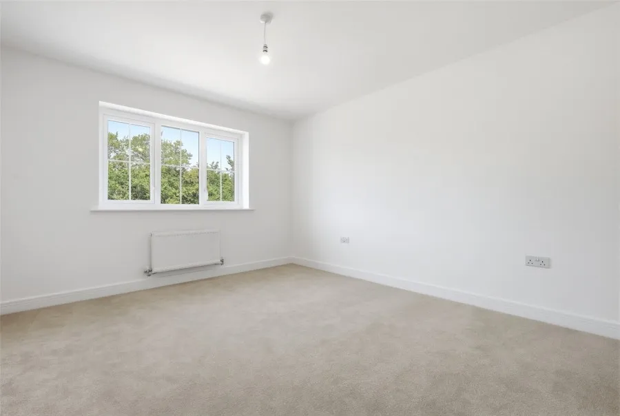 with 4 bedrooms in Saffron Walden, CB11, photo 9
