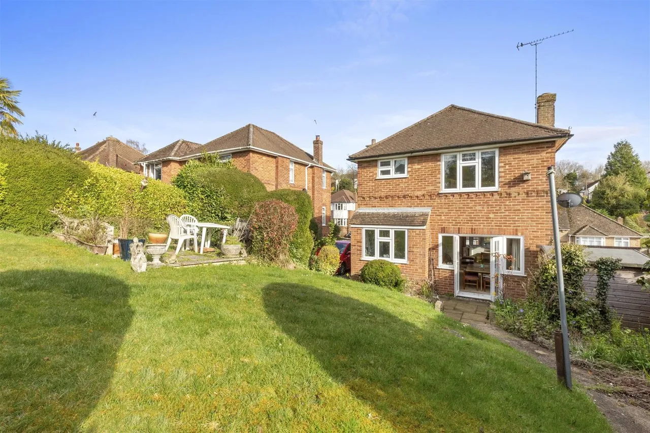 Westover Road, High Wycombe, HP13, photo 16