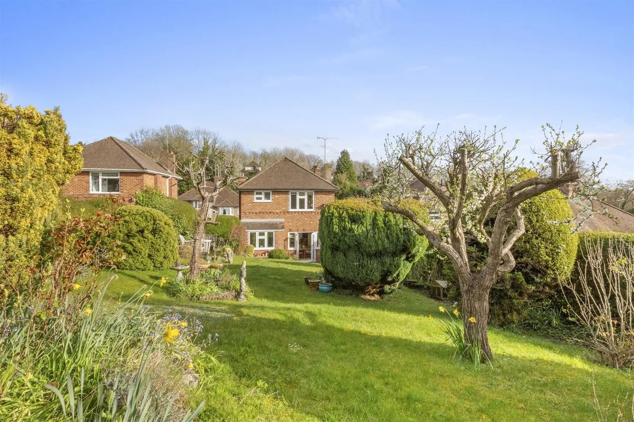 Westover Road, High Wycombe, HP13, photo 6