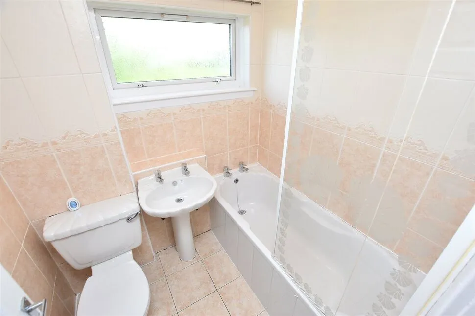 Doon Road, Kirkintilloch, Glasgow, G66, photo 4
