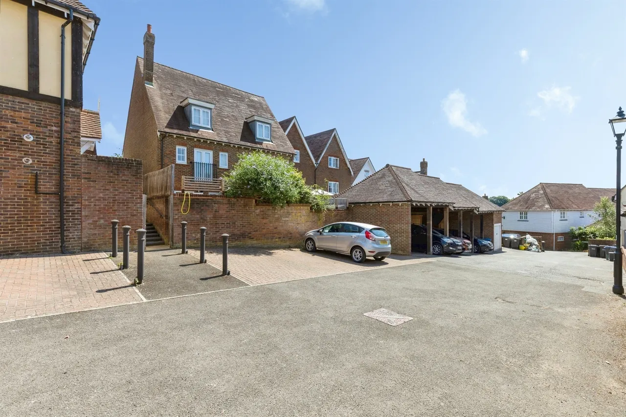 Updown Hill, Haywards Heath, photo 8