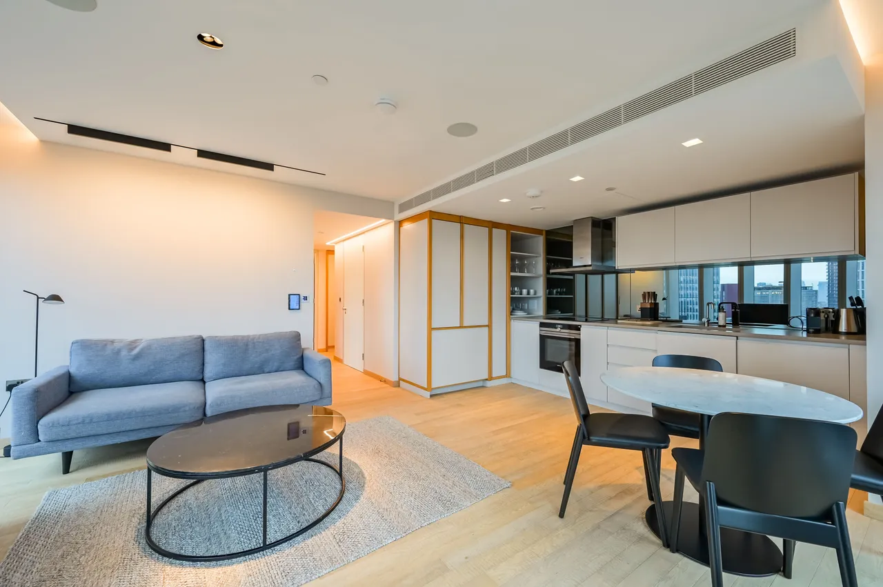London, E20, photo 18