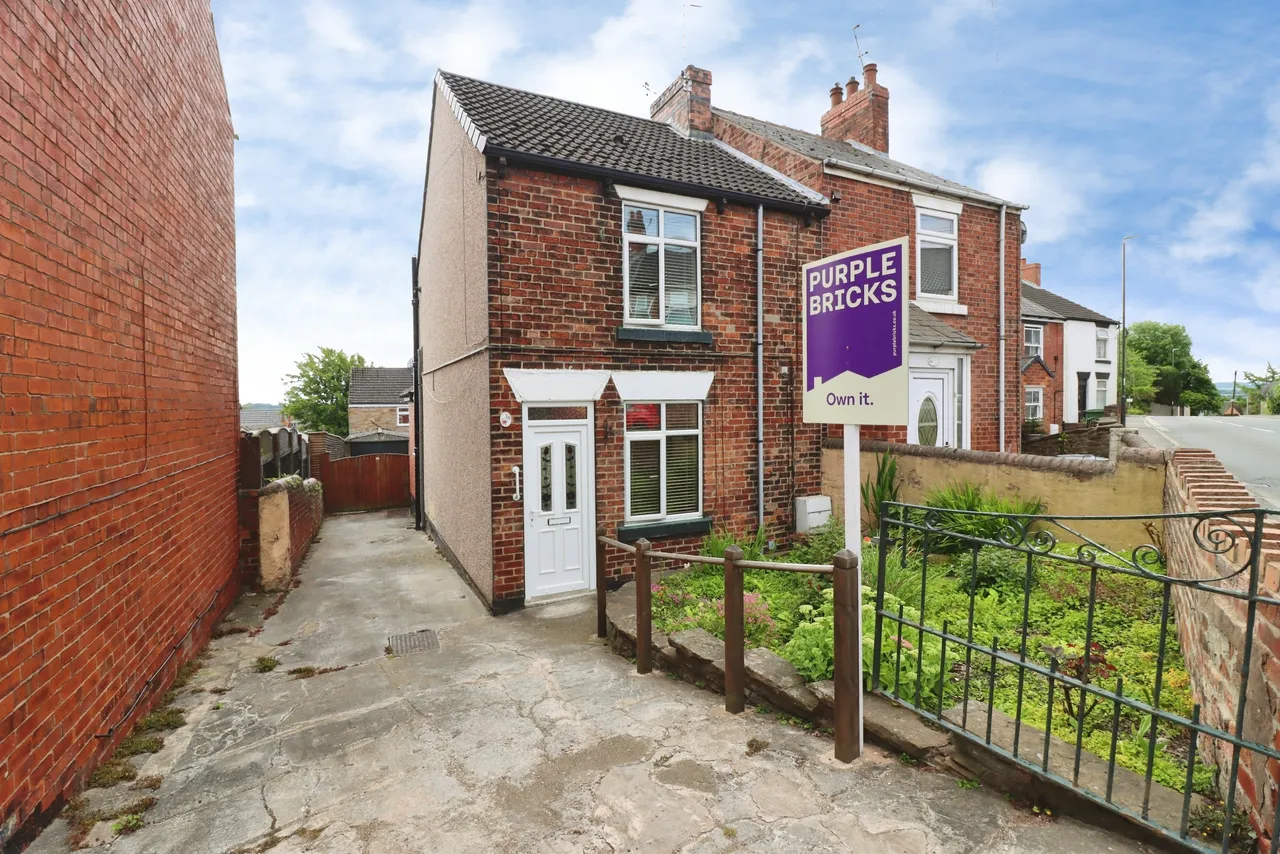 2 bed house for sale — Handley Road, Chesterfield